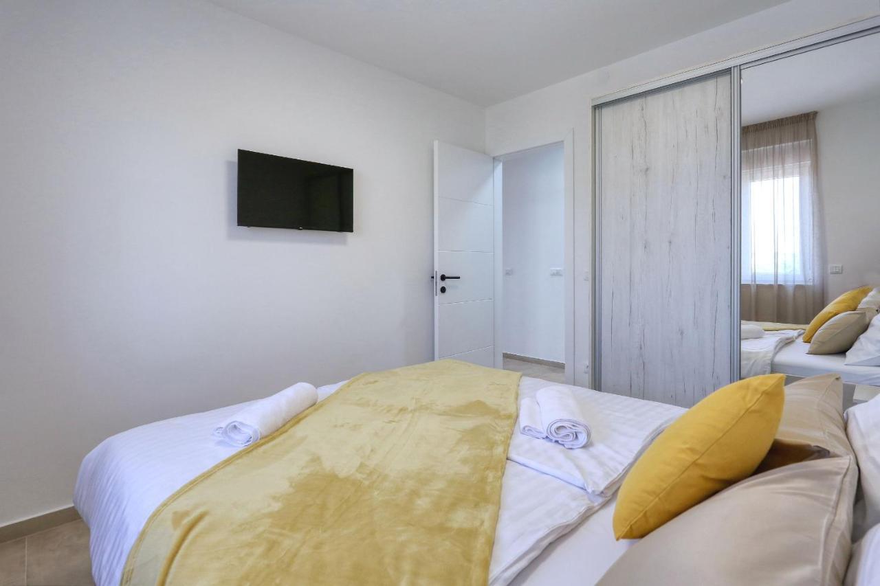 Apartments Bonaca With Jacuzzi Privlaka  Dış mekan fotoğraf