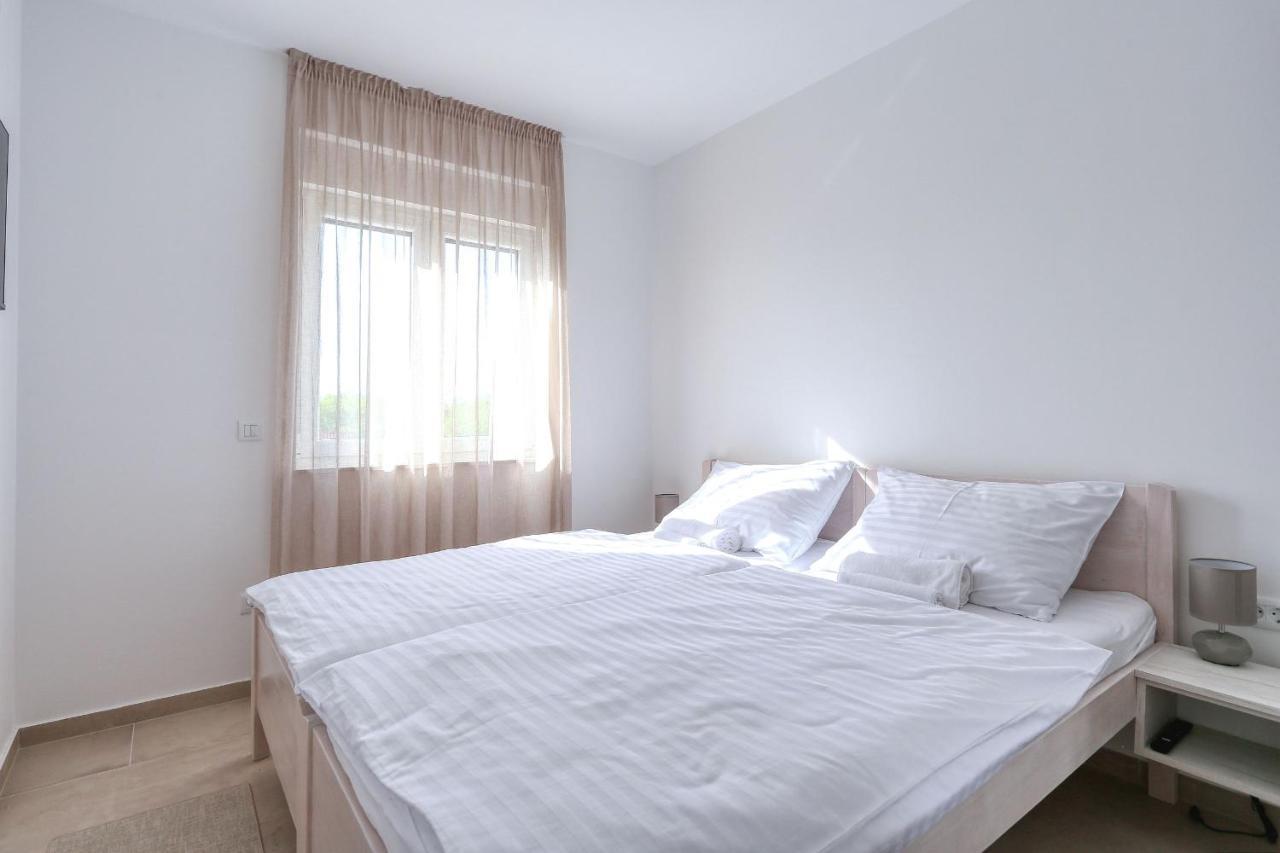 Apartments Bonaca With Jacuzzi Privlaka  Dış mekan fotoğraf
